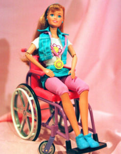 Becky, la bambola in sedia a rotelle realizzata dalla Mattel nel 1997.