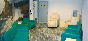 La “stanza amica” dell’aeroporto di Pisa, predisposta per consentire alla persona con autismo di attendere il momento dell’imbarco in un ambiente tranquillo.
